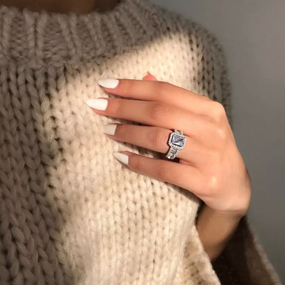 ✨Gorgeous Sparkling Halo✨ - Picture 3 of 5